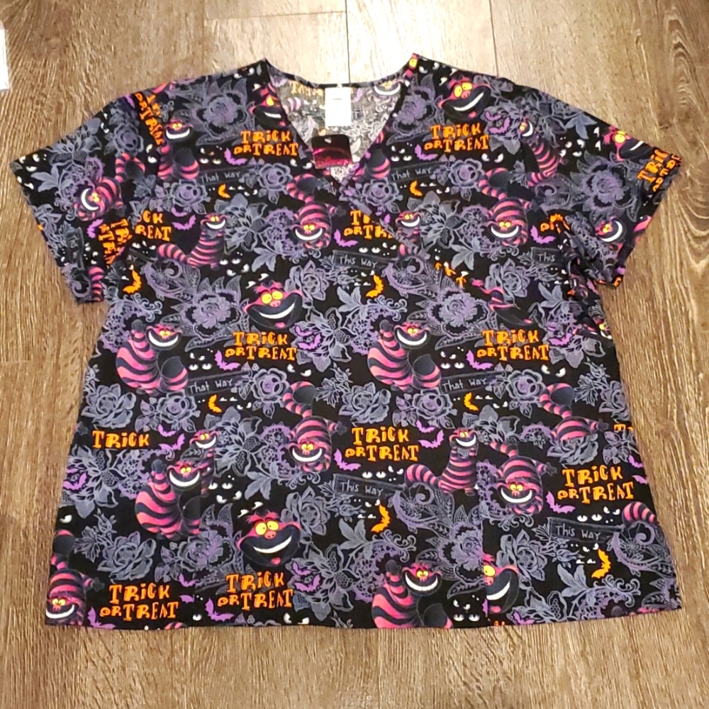 🎃 Disney Trick or Treat Cheshire Cat Halloween Scrub Top Brand New XXL